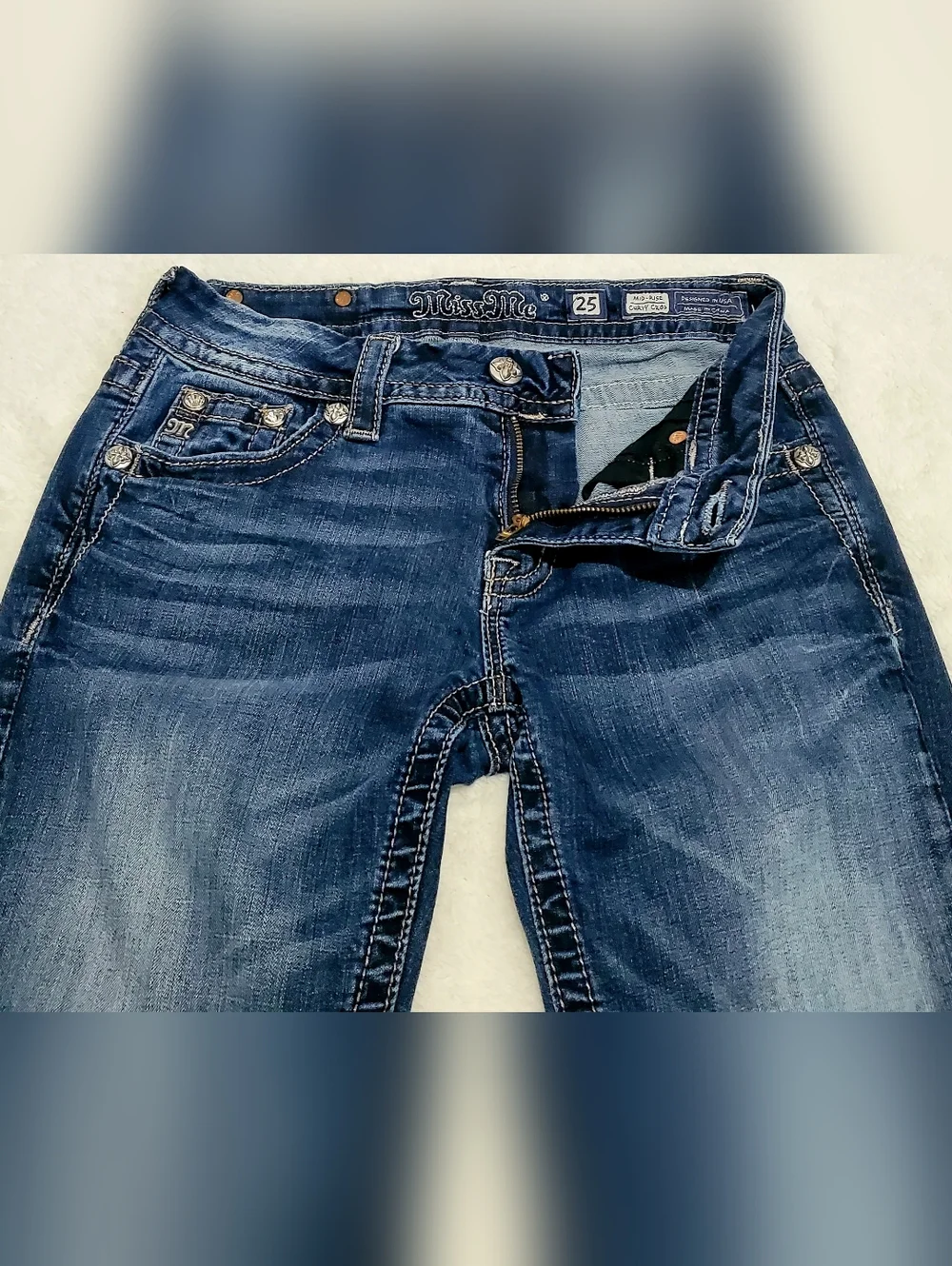 ♦️Miss Me Curvy Mid-Rise Crop Jeans Style# ME8343VC♦️ - Picture 4 of 6